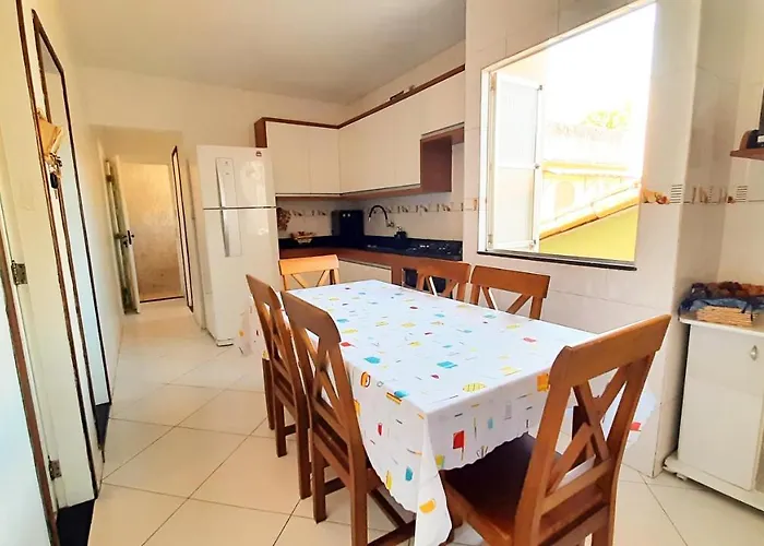 Sobrado A 1 Quadra Da Praia Dos Anjos